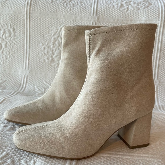 Delicious Faux Suede Square Toe Block Heel Ankle Boots Cream/Nude/Beige - Picture 3 of 11